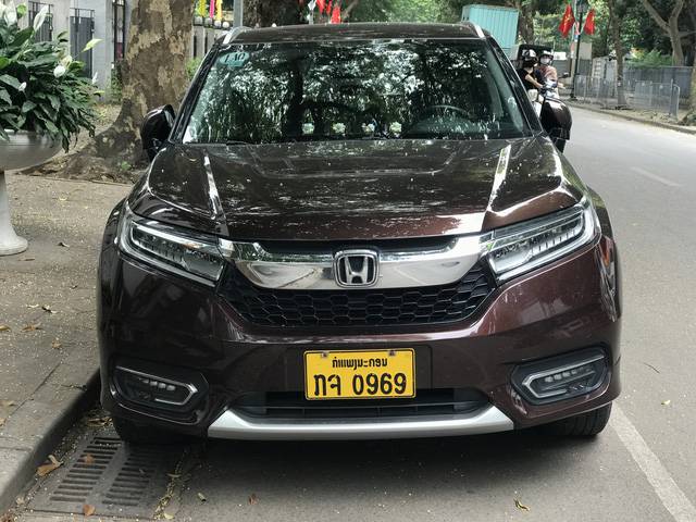 Xế lạ của Honda bất ngờ xuất hiện trên đường phố Hà Nội: 5 chỗ ngồi, đàn anh của CR-V - Ảnh 2.